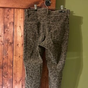 KUT From the Kloth Rachael FAB AB MOM JEAN